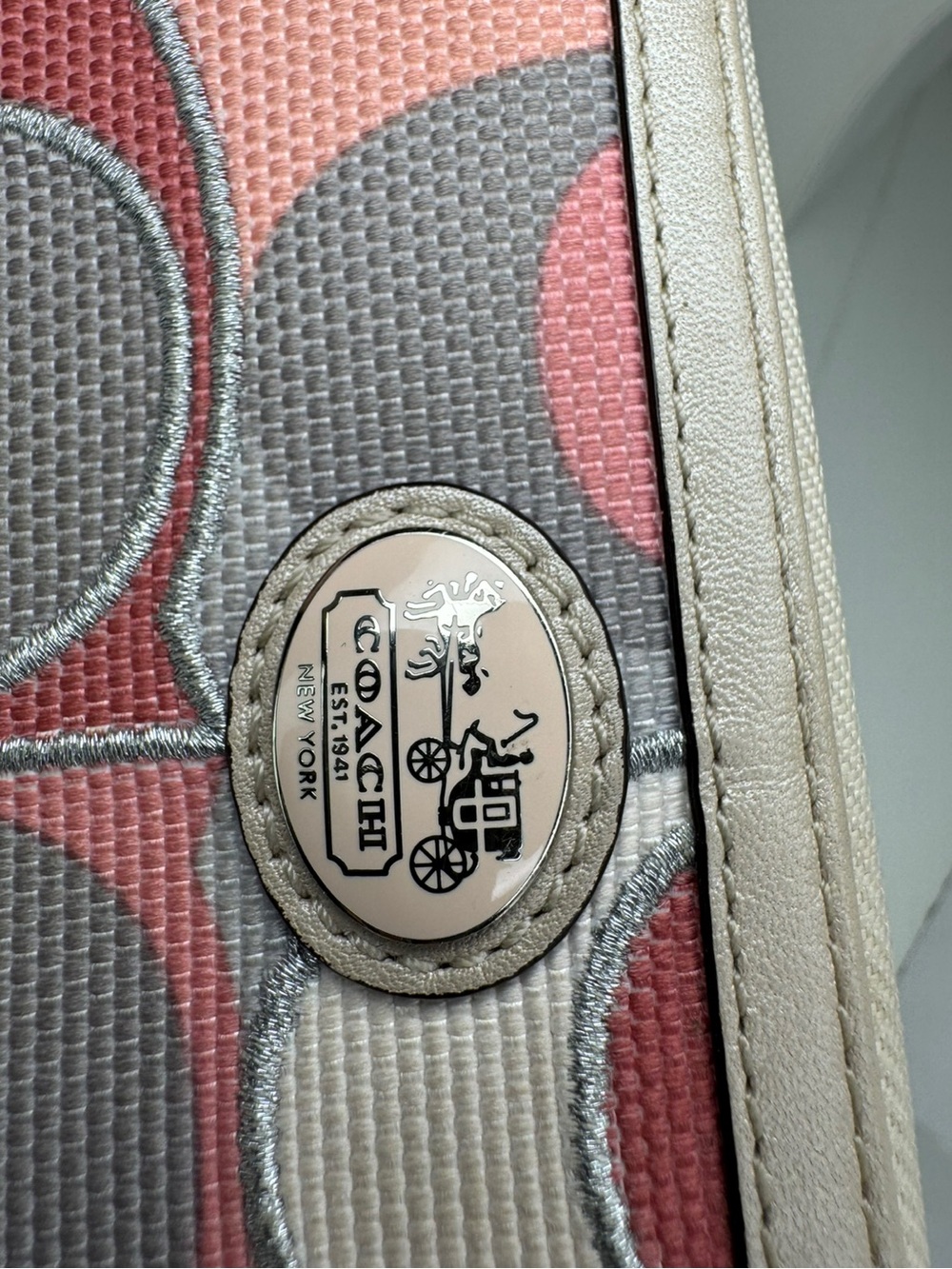 Coach Op Art Pink Gray Woven Fabric Y2K Wallet - Picture 5 of 16